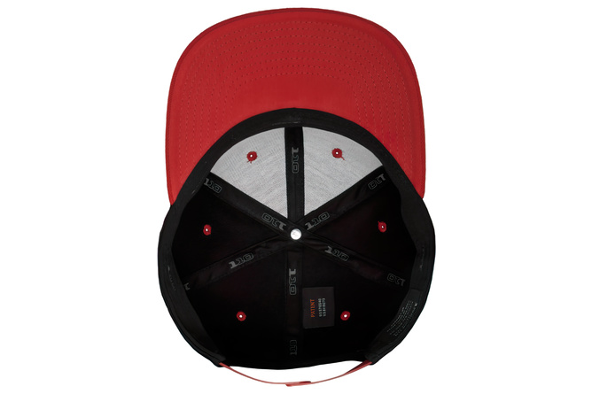 Snapback Cap Fitted 110 Flexfit schwarz/rot