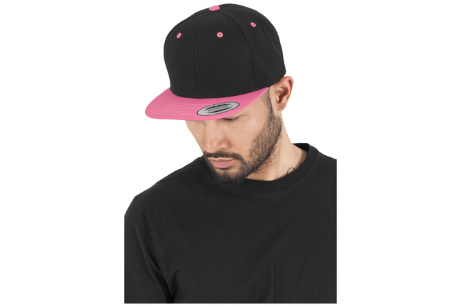 Snapback Cap Classic 2-Tone Flexfit black/neon pink
