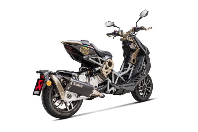 Scarico slip-on Akrapovic Italjet Dragster 125 - 200 nero