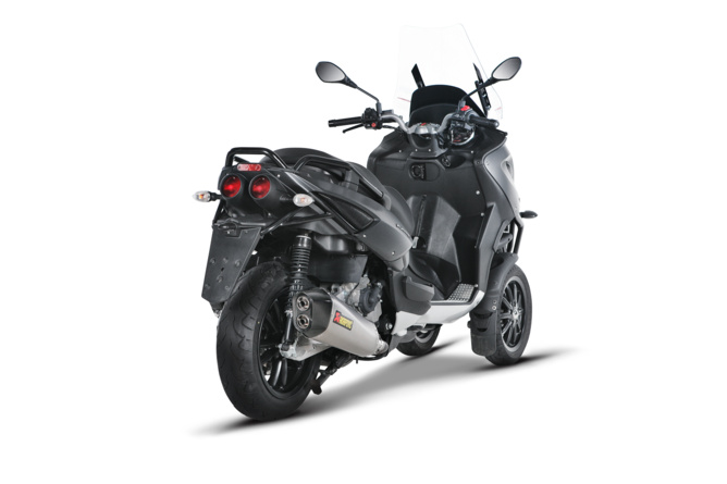 Silencieux Akrapovic Slip-On Piaggio MP3 LT et HPE 500