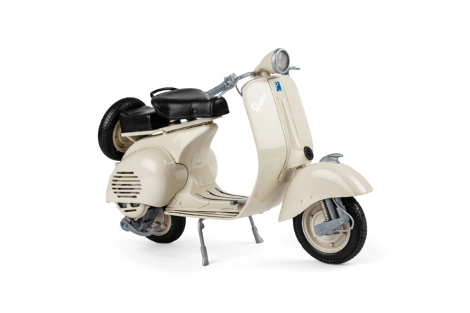 Vespa miniature modèle 150 VL1T crème 1/6