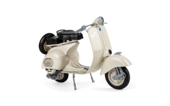 Vespa miniature modèle 150 VL1T crème 1/6