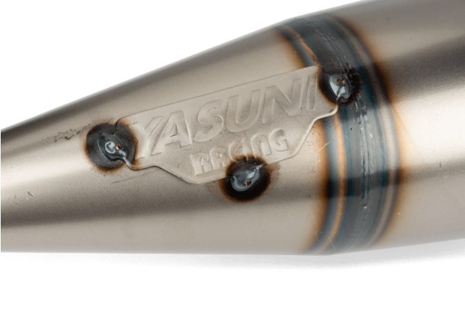 Auspuff Yasuni R Peugeot stehend fortuna red