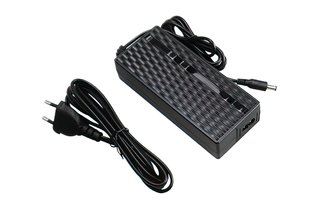 Akku Ladegerät 42 V / 2Ah für E-Scooter Batterien